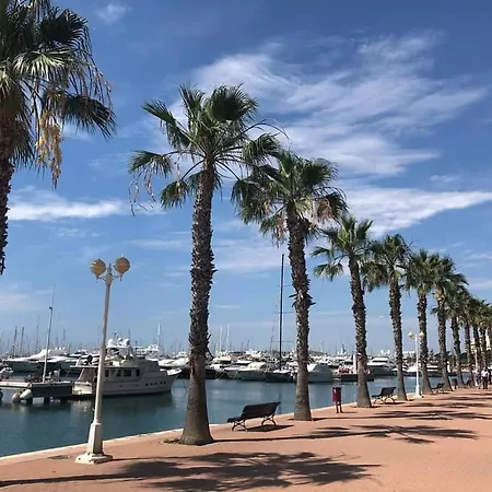 Estudio De Lujo Casaturis En El Corazón De A114 *