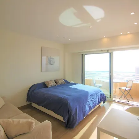 Estudio De Lujo Casaturis En El Corazon De A114 Alicante