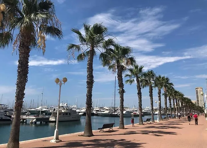 Estudio De Lujo Casaturis En El Corazon De A114 *